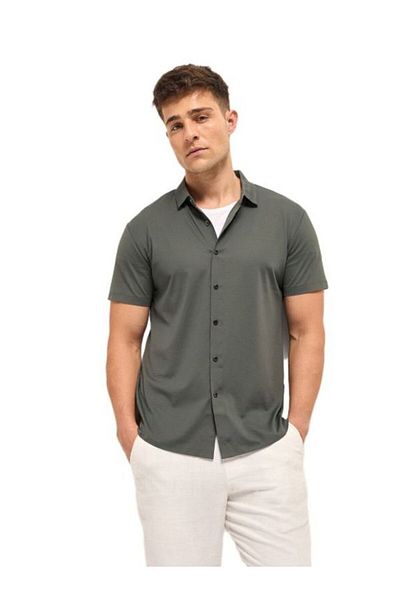 The Bear House Men's Army Green Water Repellent With Seamless Edges High Performance Shirt For Every Occasion