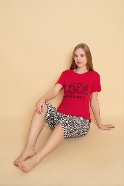 Sude HOMEWEAR Women's Short Sleeve Capri Pajama Set