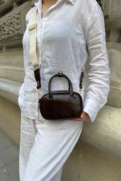LEONAS Women's Shoulder Bag with Sewing Detail Canvas Strap Aden Shiny Bitter Brown