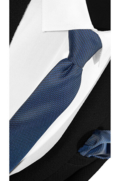 BLC Basic Line Co. Микрофибърна вратовръзка и кърпичка със сини квадратни точки на тъмносин фон – 7 см модерен крой