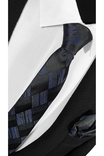 BLC Basic Line Co. Κομψή αρμονία μαύρων & μπλε τετράγωνων γραβάτα και μαντήλι από μικροΐνες - 7 cm μοντέρνα κοπή