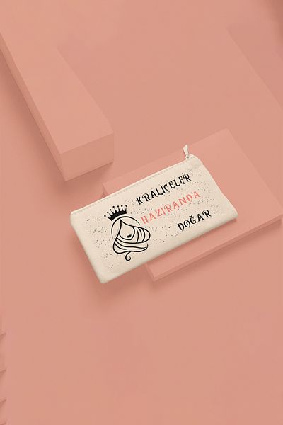 qoeuyl boutique Queens Are Born This Month Printed Birthday Gift Cloth Makeup Bag Pen Holder Wallet