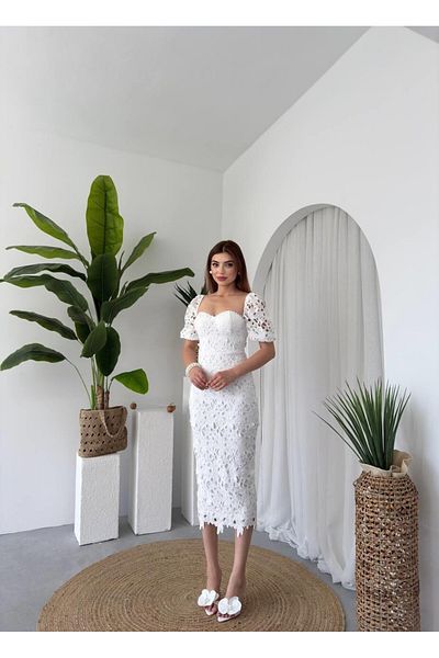 Julidress Λευκό φόρεμα με δαντέλα με μπαλόνι μανίκι καρδιά γιακά Midi μήκους Premium