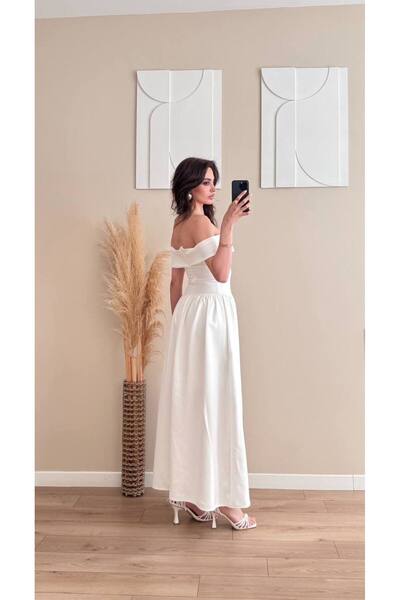 GÜLCAN GÜN Madonna Yaka Ortası Dantelli Bel Büzgülü Beyaz Elbise