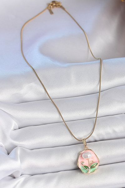 Clariss 316L Steel Gold Color Chain Pink Flower Embroidered Pearl Detail Portrait Model Women's Necklace