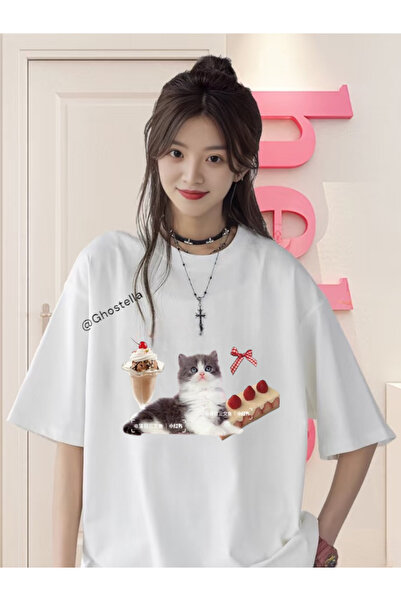 Minga London Tricou unisex supradimensionat cu imprimeu Tort de căpșuni cu pi...