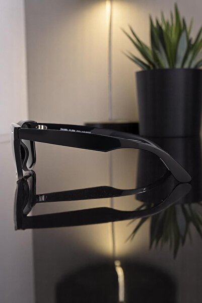 Daniel Klein 100% Polarized Uv400 Protection Black Color Wayfarer Original Unisex Sunglasses Dkgg6271C1