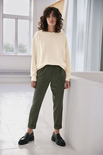 Tchibo Women Regular Fit Solid Casual Pants, Olive