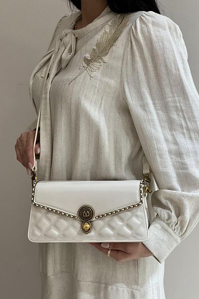 Levidor Burma Lock Detailed Shoulder Bag