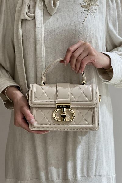 Levidor Crossbody Bag with Belt Band Detail and Buckle Lock
