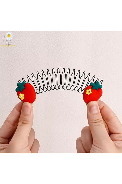synshop Red Strawberry Hidden Spring Comb Small Hair Collector Wire Buckle