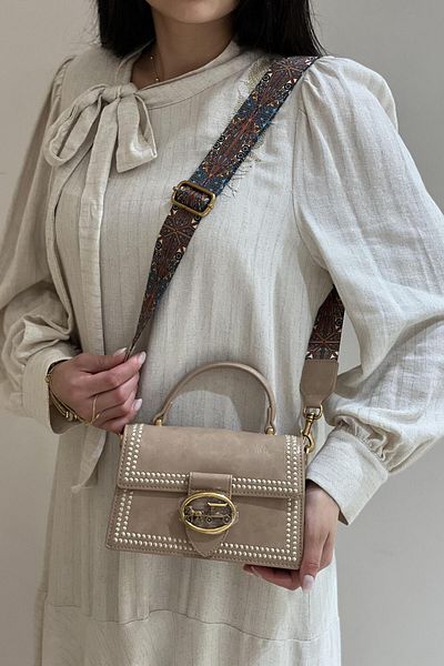 Levidor Logo Buckle Lock Hand Holding Shoulder Crossbody Bag