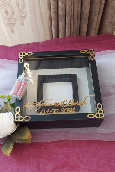 Verda Çerçeve 25x25 Cm Ledli Fotoğraf Bölümlü Isimli Siyah-klasik(GOLD) Anı Ç...