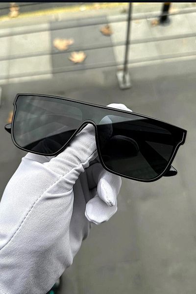 Roger Bacon Men's Sunglasses - Black, UV400 Protection