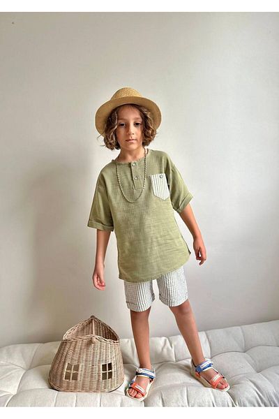 YİGİT BUTİK بدلة للأولاد من قماش الموسلين من Yigit Boutique مع شورت