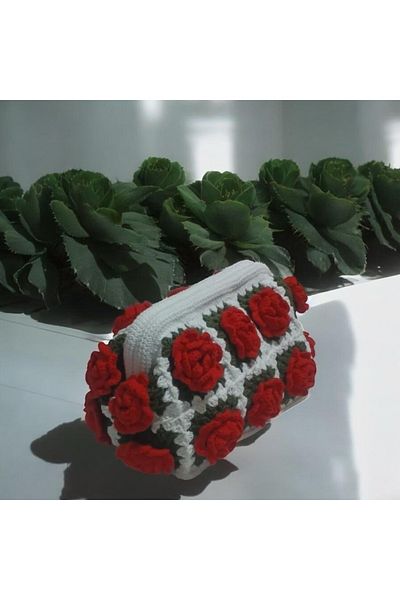 ZAHandmade Hand Knitted Bag with Roses