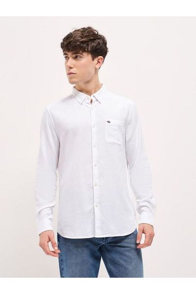 The Bear House Men's White Solid Slim Fit Casual Shirt for Every Occasion