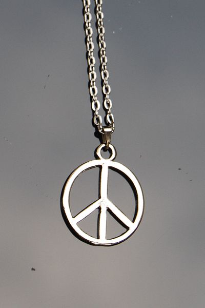 Rua Jewelry Peace Sign Symbol Peace Necklace - Silver Color Classic with Chain