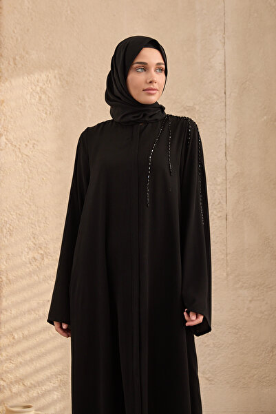 arga prive فيرايس مطرز يدوياً على الكتف