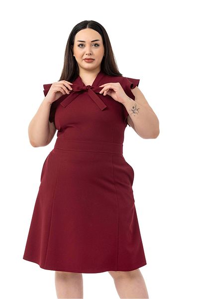 DISENTIS MODEST Rochie midi burgundă cu guler de mărime mare, cu eșarfă și mâneci cu volan