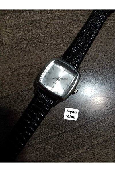 Brality Minimal Vintage Retro Kadın Kol Saati.. Kare Model Gümüş Kasa.. Siyah Kordon.. Beyaz Kadran.. 0034