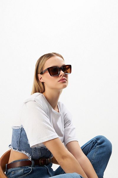 Aqua Di Polo 1987 نظارات شمسية نسائية بنية اللون Apsn 004401