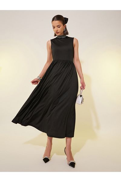 Styli Embellished Trim Sleeveless Pleated A-Line Midi Dress