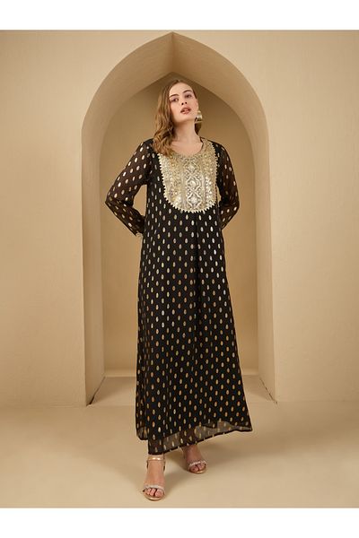 Styli Dobby Chiffon Jalabiya with Lace Patch Detail