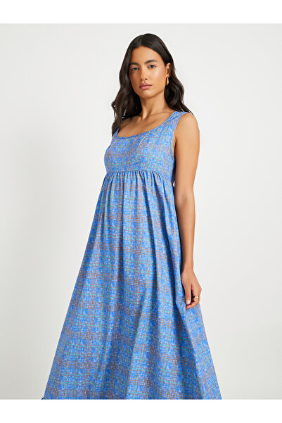 Styli Printed Sleeveless Square Neck Maxi Dress