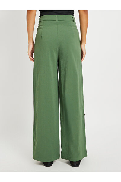 Styli Solid Mid Rise Relaxed Fit Pants with Side Button Detail
