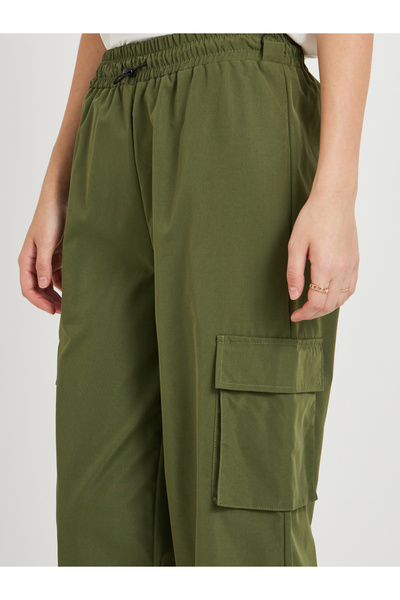 Styli Women Green Solid Wide Leg Cargo Pants with Drawstring Waist