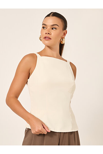 Styli بلوزة سادة بدون أكمام برقبة مربعة