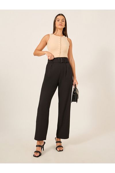 Styli Round Neck Knitted Tank Top with Button Detail