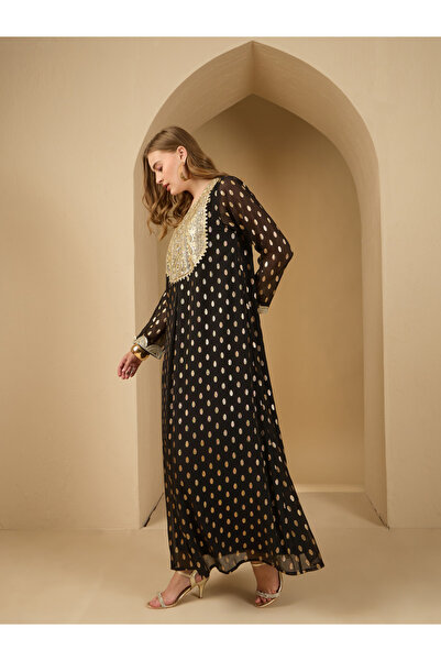 Styli Dobby Chiffon Jalabiya with Lace Patch Detail