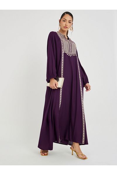 Maxim Creation By Styli جلابية مطرزة بياقة دائرية وتفاصيل ترتر