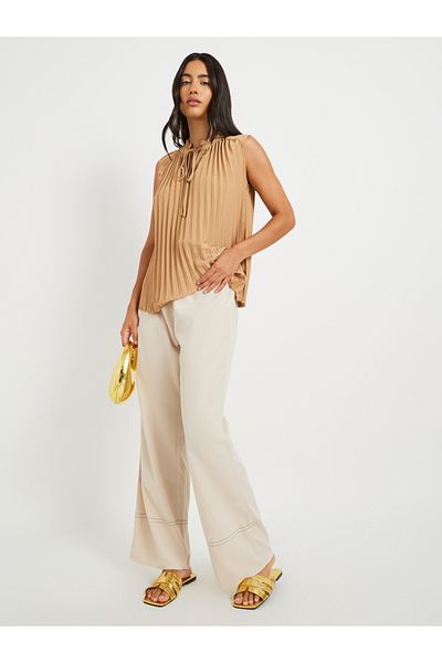 Styli Contrast Stitching Loose Fit Pants