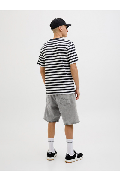 Jack & Jones Mid Rise Regular Fit Shorts