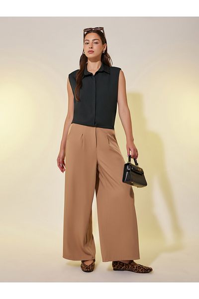 Styli Solid Sleeveless Notch Lapel Shirt with Padded Shoulder