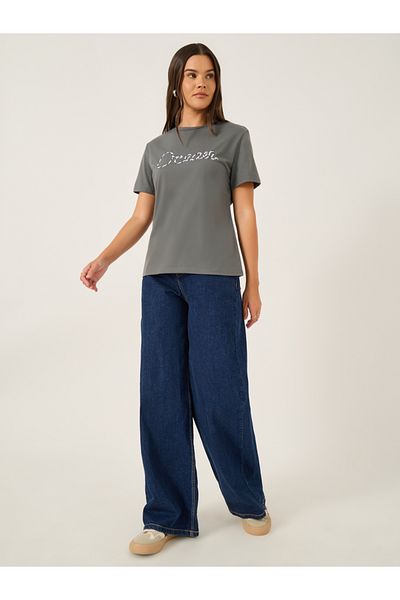 Styli 3D Embroidered Short Sleeve Oversized T-Shirt