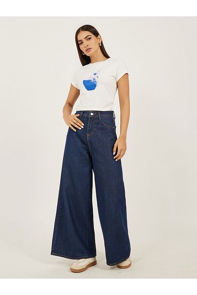 Styli Graphic Print Short Sleeve Fitted T-Shirt