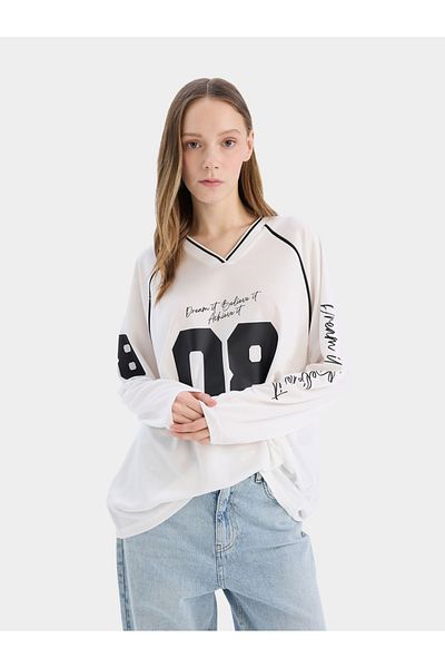 DeFacto Women Long Sleeve V-Neck Printed T-Shirt Off White