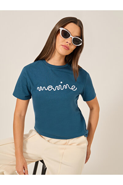 Styli تي شيرت بأكمام قصيرة مطرز ثلاثي الأبعاد ومقاس عادي