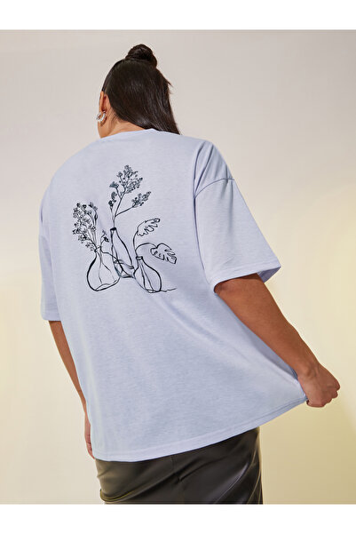 Styli تي شيرت بطبعة جرافيكية ورقبة دائرية