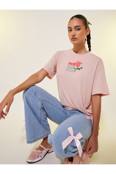 Styli تي شيرت بطبعة جرافيكية ورقبة دائرية