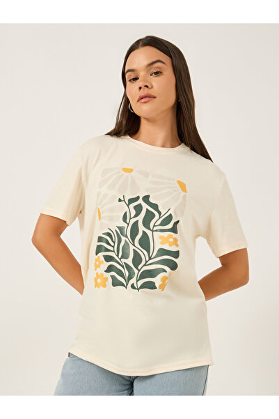 Styli تي شيرت بطبعة جرافيكية ورقبة دائرية