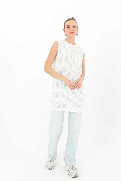 Puane Women's Zero Sleeve Flexible Comfortable Fit Blouse with Stones on the Front