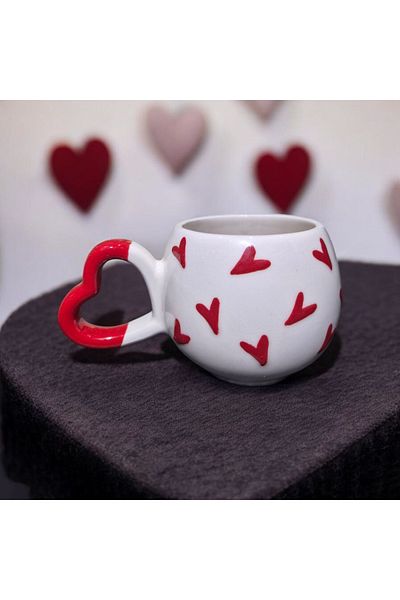 İZart Heart Handle Red Heart Patterned Custom Embossed Hand Embroidered Ceramic Mug