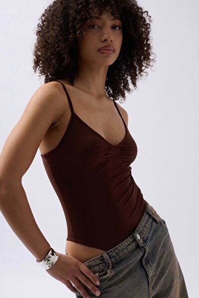 ESSE BUTİK    Body cu bretele adunate în față