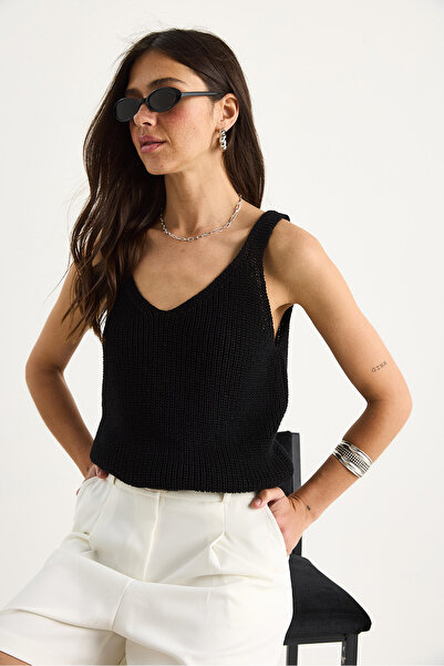 Bianco Lucci Women's V-Neck Waist Detailed Basic Knitwear Blouse 20258007