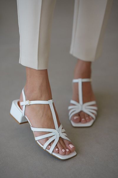selinshoes Beary Front Stripe Detailed Genuine Leather Women's Sandals - White